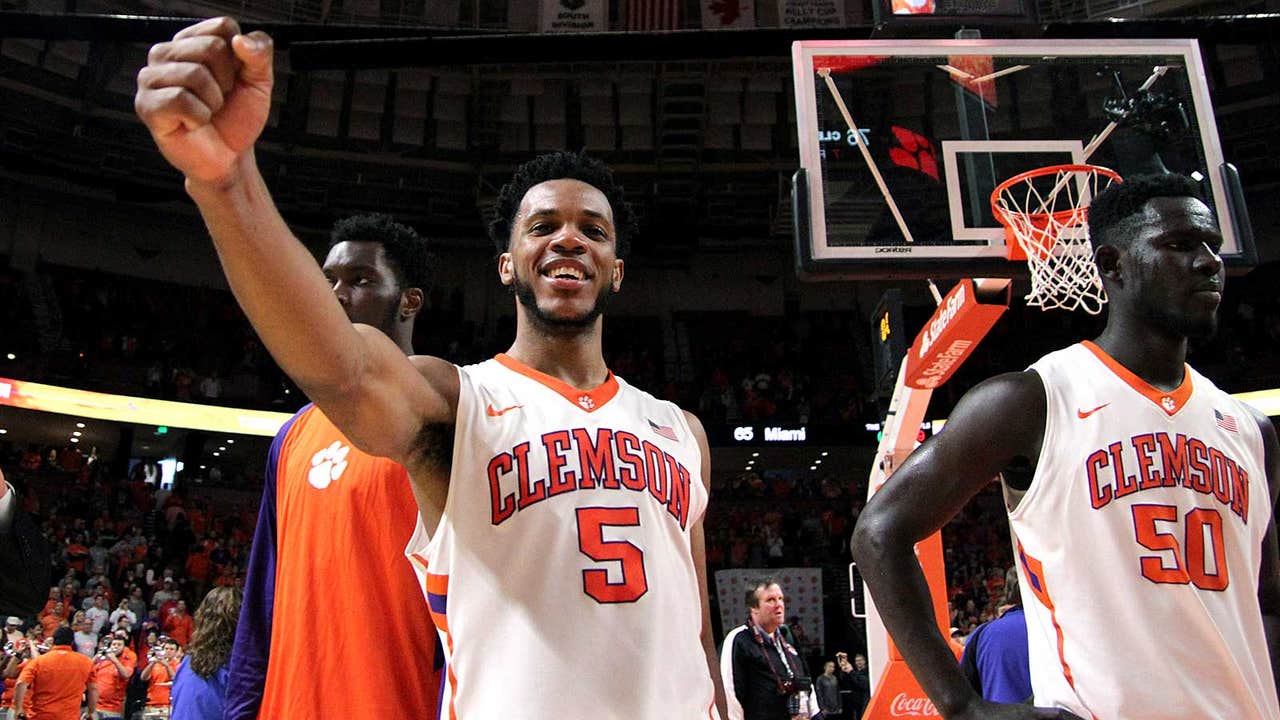 Clemson beats 3rd straight ranked opponent with win over No. 8 Miami
